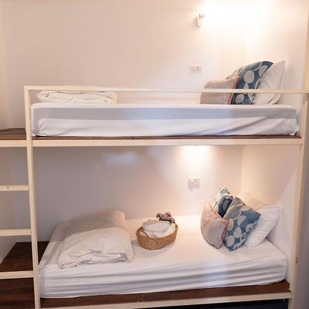 Oon Poshtel X Cafe Hostel Chiang Mai Bagian luar foto