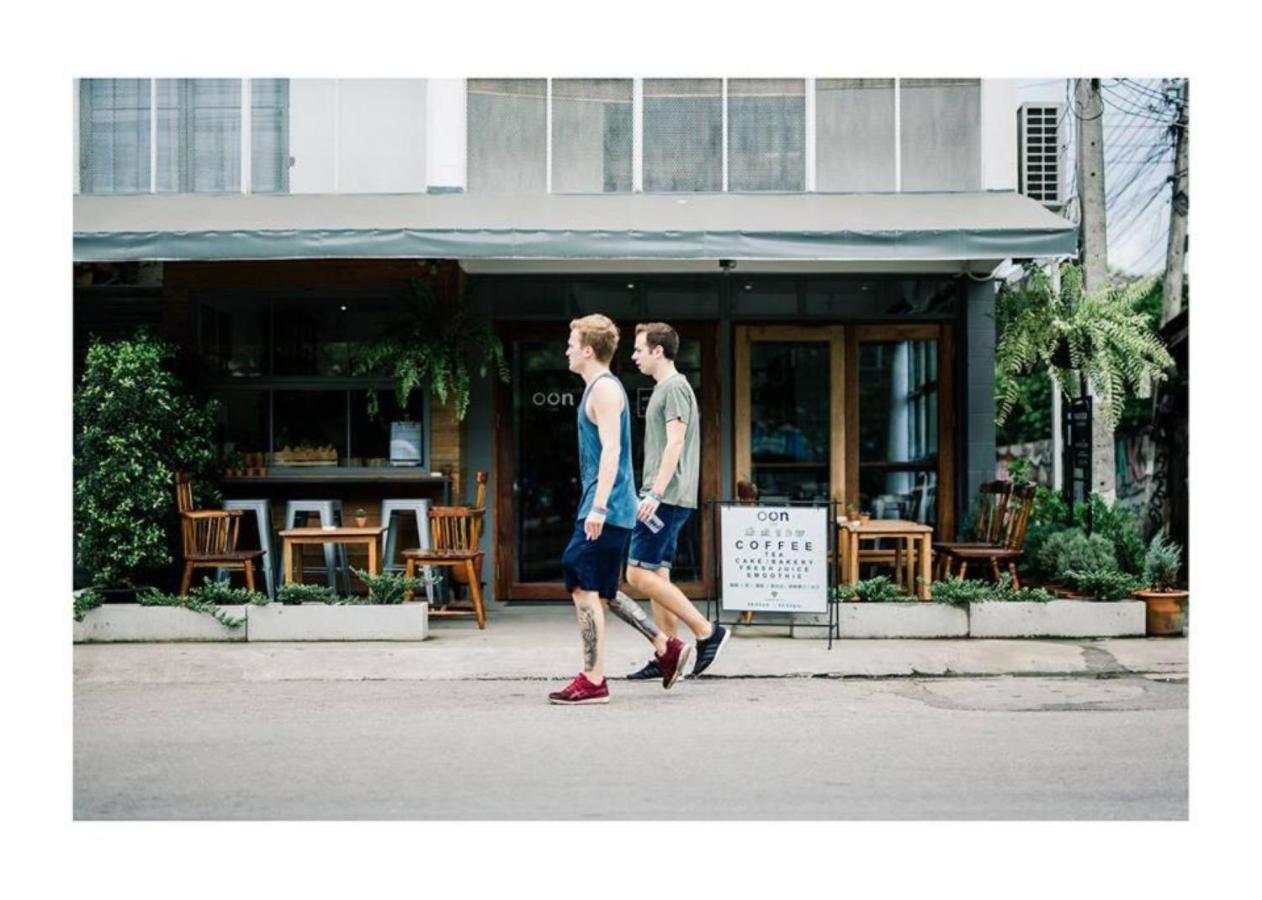 Oon Poshtel X Cafe Hostel Chiang Mai Bagian luar foto