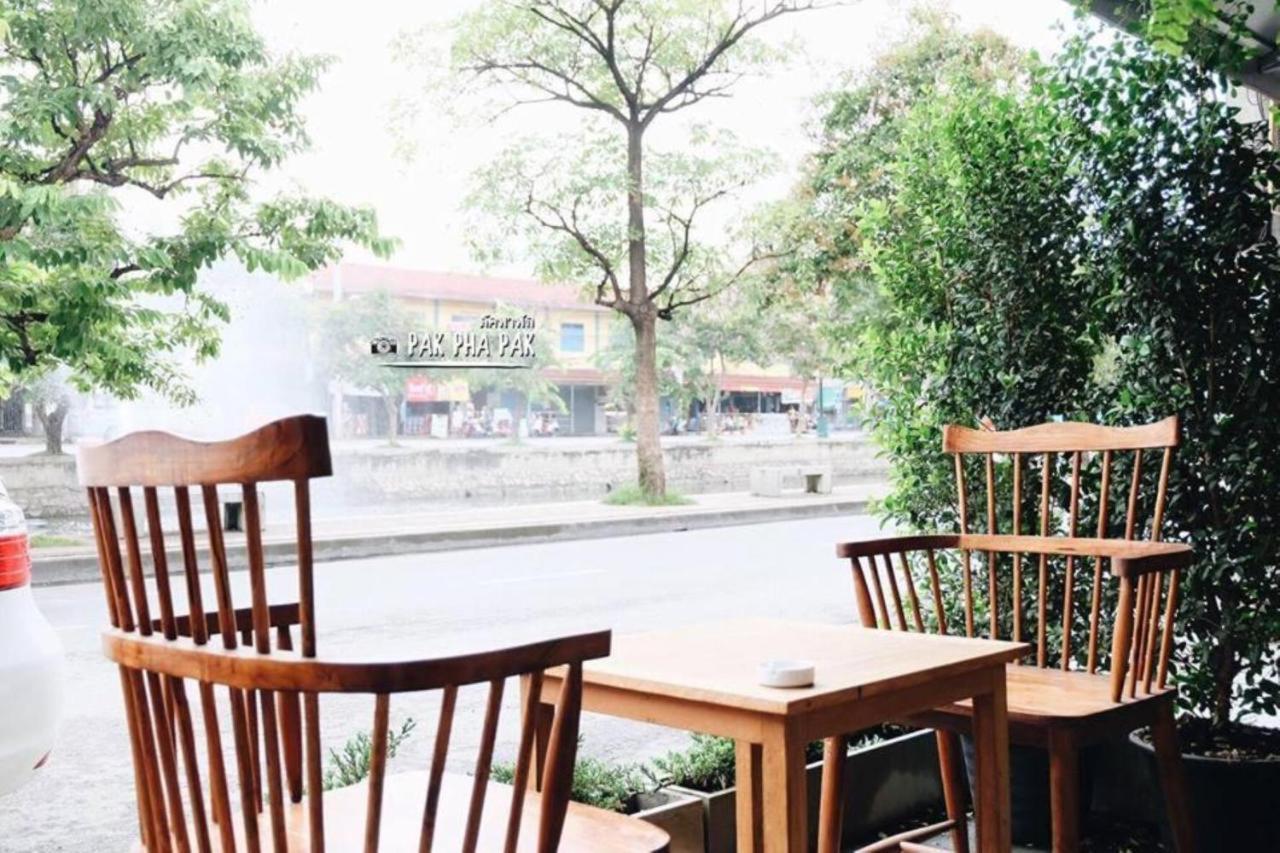 Oon Poshtel X Cafe Hostel Chiang Mai Bagian luar foto