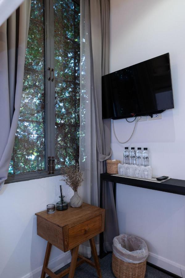 Oon Poshtel X Cafe Hostel Chiang Mai Bagian luar foto