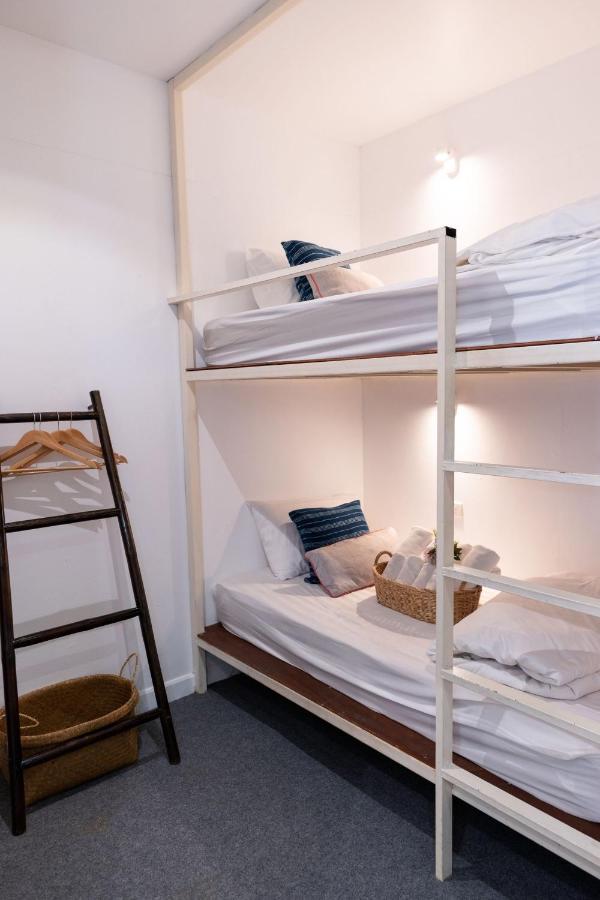 Oon Poshtel X Cafe Hostel Chiang Mai Bagian luar foto