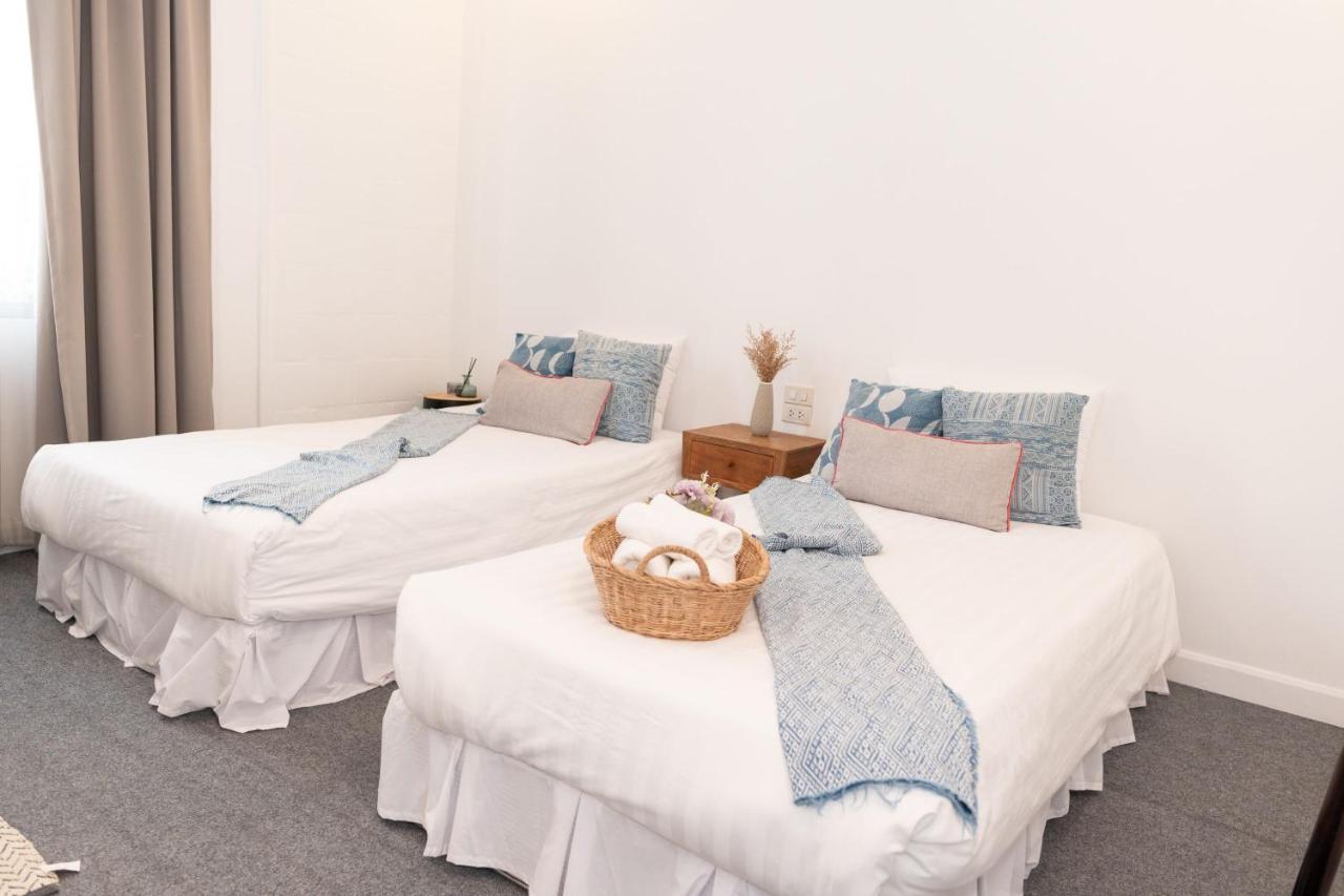 Oon Poshtel X Cafe Hostel Chiang Mai Bagian luar foto