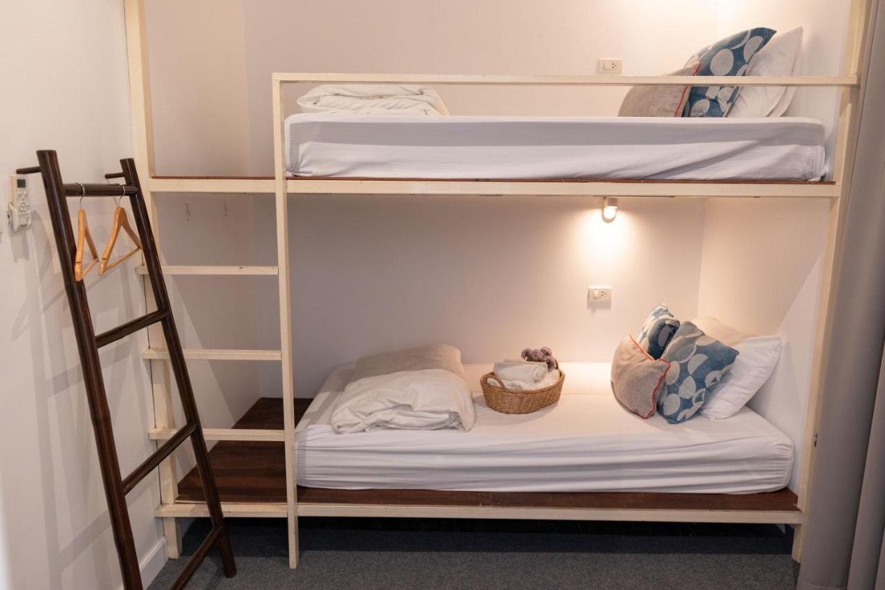 Oon Poshtel X Cafe Hostel Chiang Mai Bagian luar foto