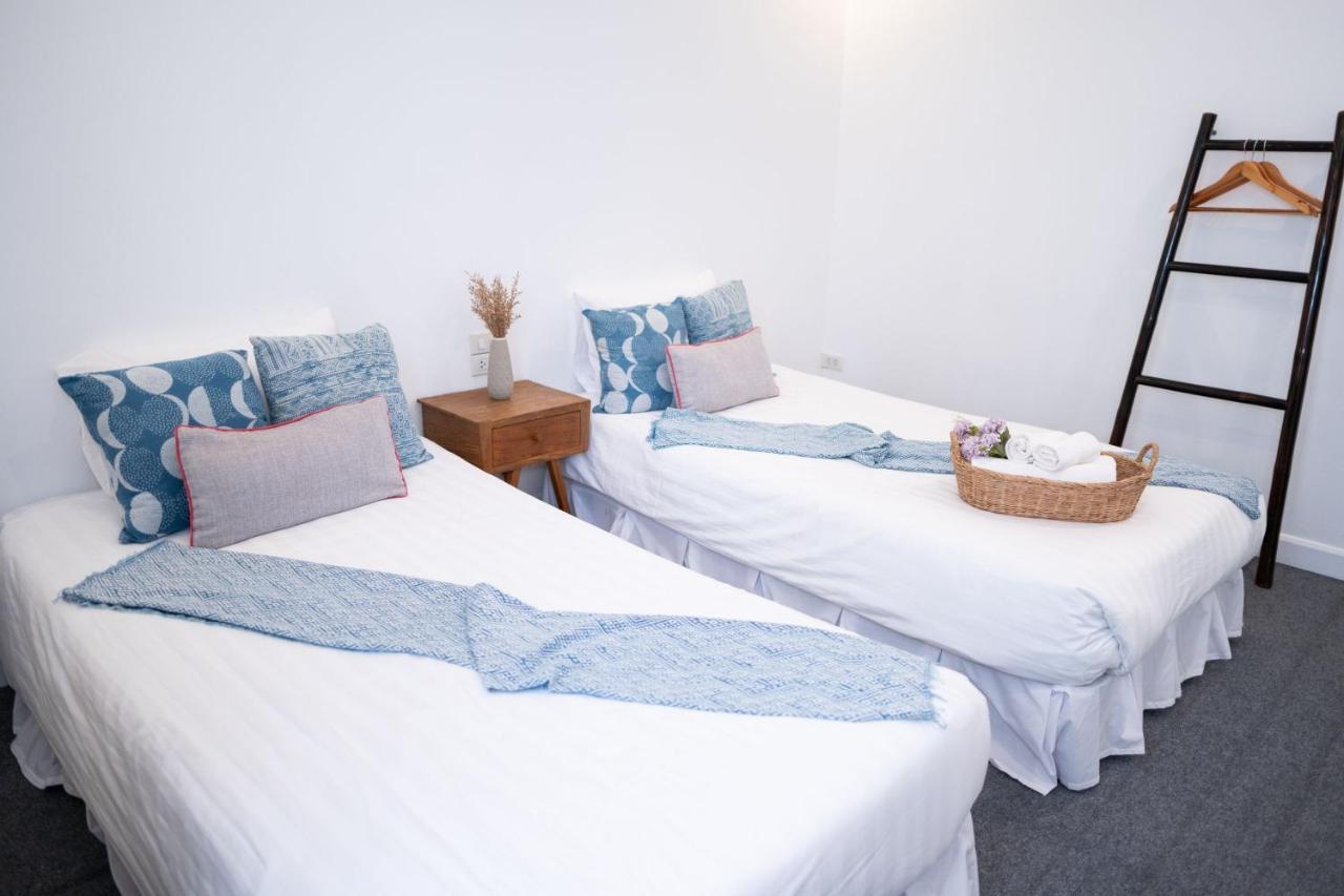 Oon Poshtel X Cafe Hostel Chiang Mai Bagian luar foto