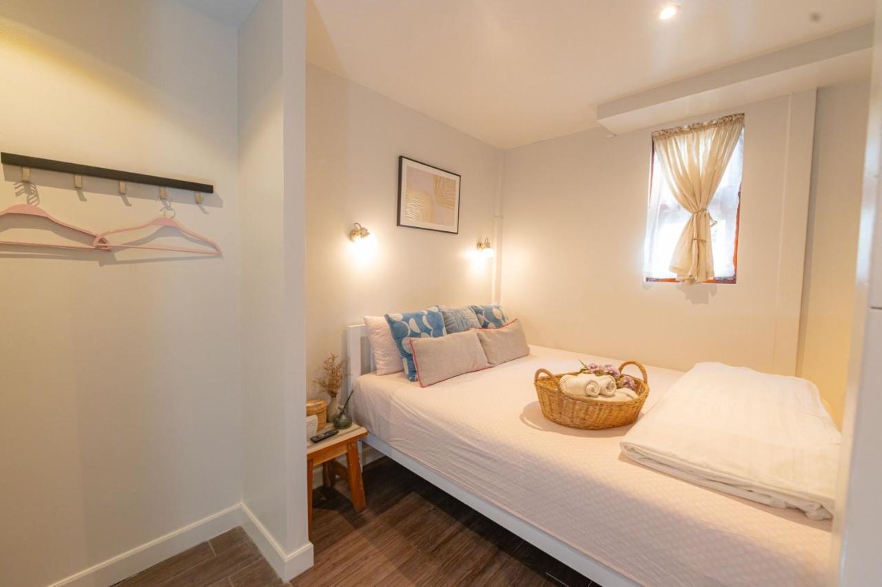 Oon Poshtel X Cafe Hostel Chiang Mai Bagian luar foto